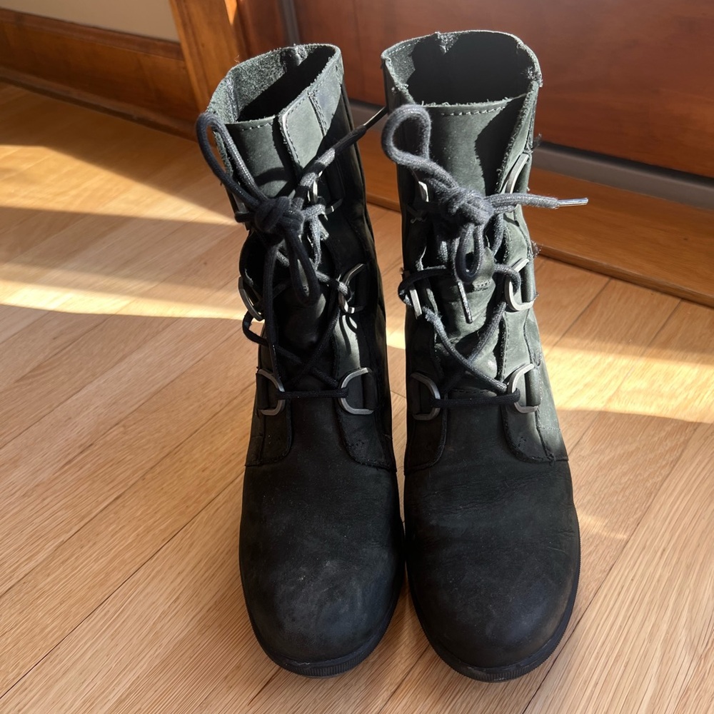 Women's Black Lace-Up Boots Joan of Arc